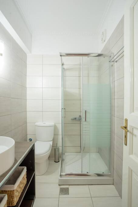New  2 Bedroom/ 2 Bath Ap.Nidri, Familia Exteriör bild