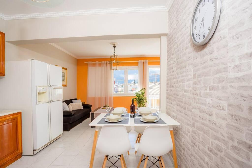 New  2 Bedroom/ 2 Bath Ap.Nidri, Familia Exteriör bild